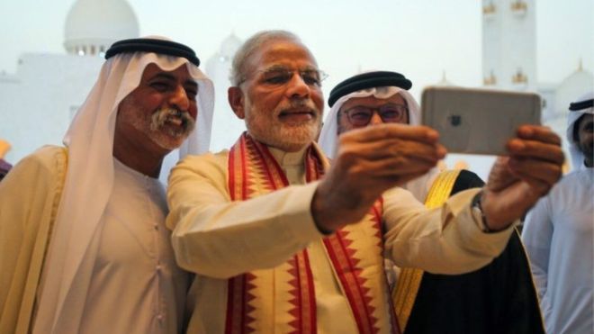 الهند تحرج السلطات الإماراتية بإفراجها عن هنديين تم ترحيلهما بتهمة التعاطف مع "داعش"