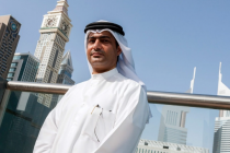 "مارتن إينالز" تحث الإمارات على رفع حظر السفر عن أحمد منصور
